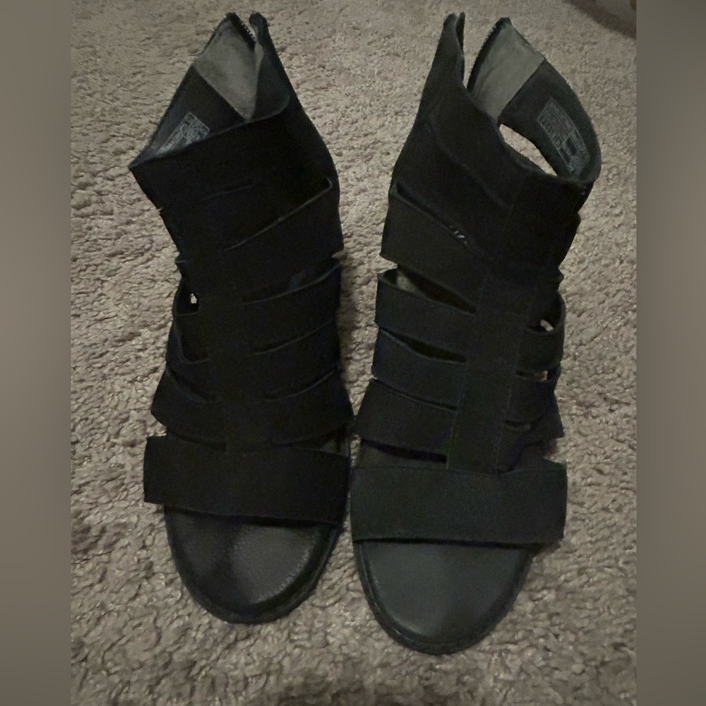 Vionic Orthotic Heel Black Strappy Women's Sandals